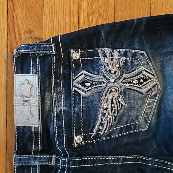 Miss Me Signature Slim Boot Jeans - Picture 5 of 10